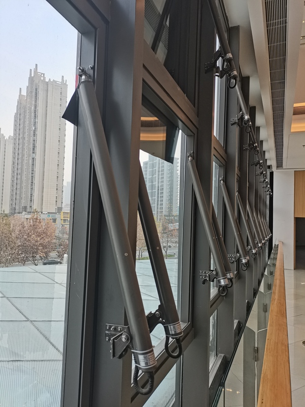 幕墙电动开启窗安装