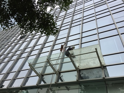 玻璃雨棚安装、维修、保养