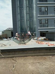 观光电梯玻璃安装，更换
