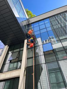 隐框玻璃幕墙更换